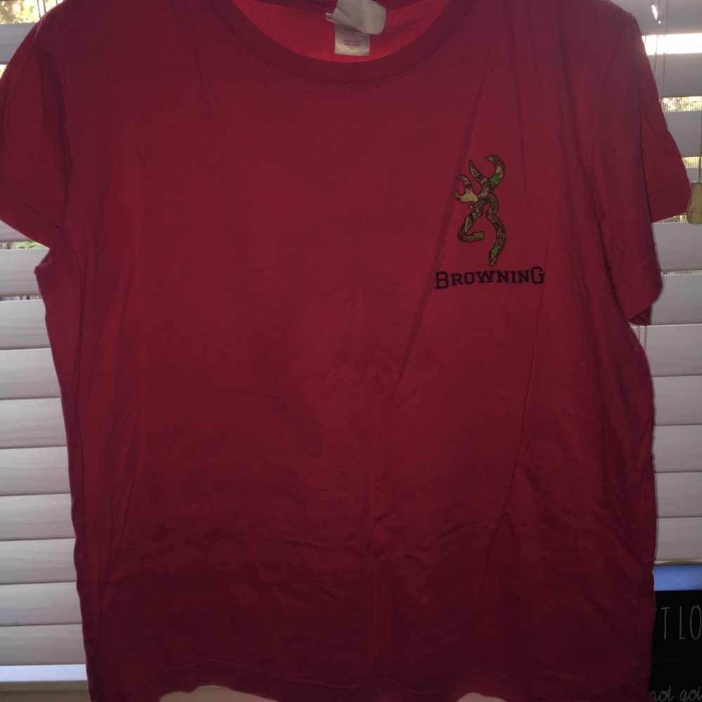 2/15🍂Browning T-shirt
